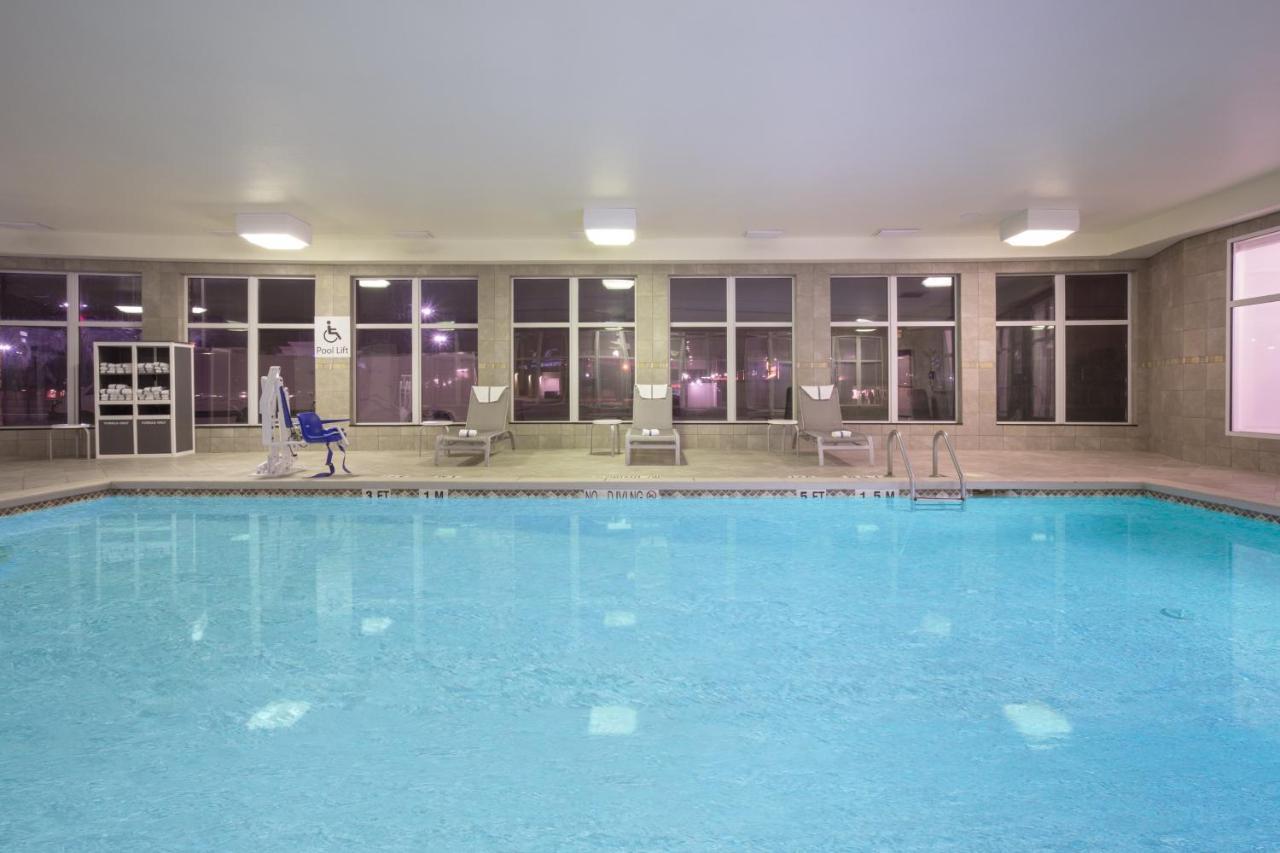 Holiday Inn Express & Suites Amarillo By Ihg Exterior photo
