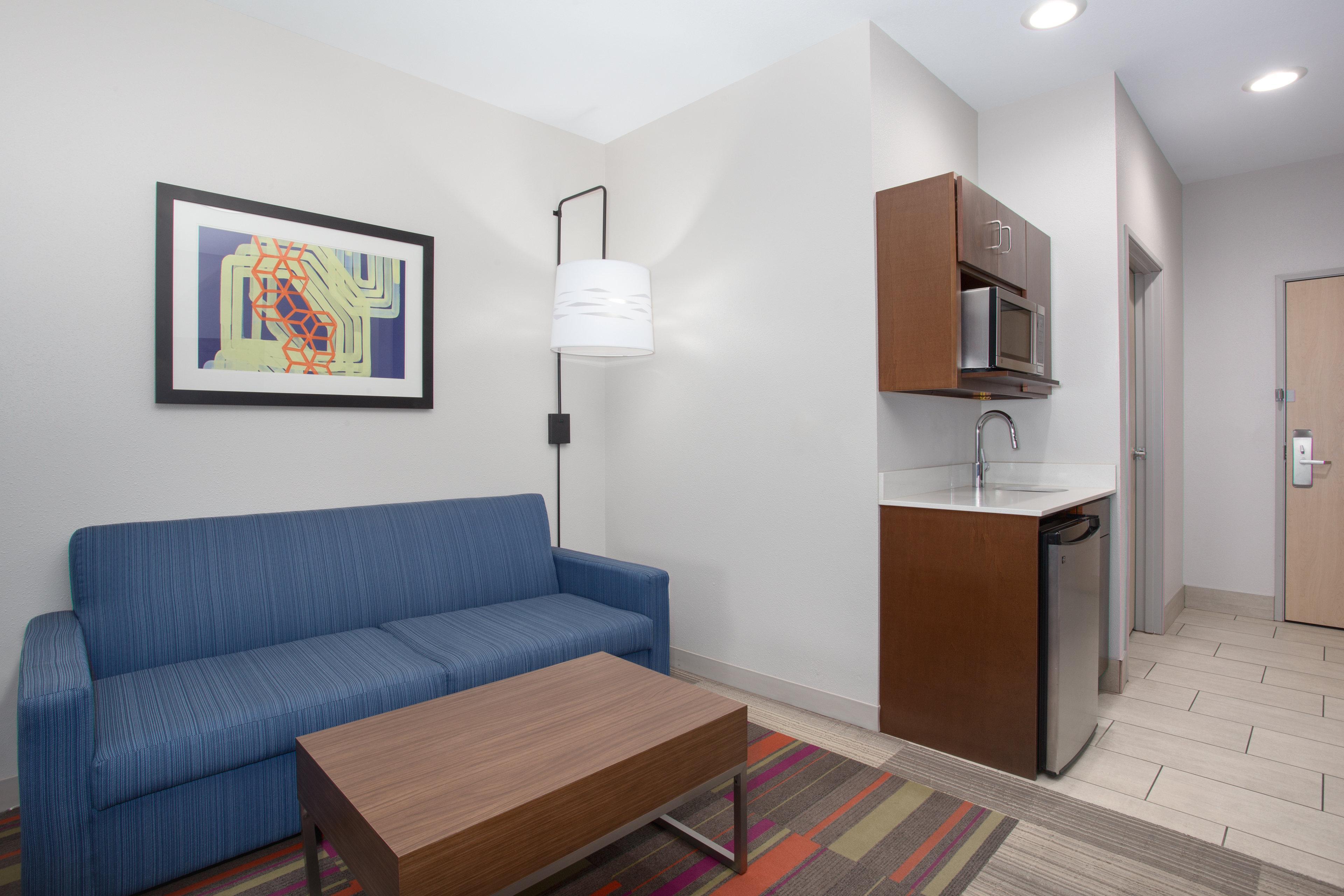 Holiday Inn Express & Suites Amarillo By Ihg Exterior photo