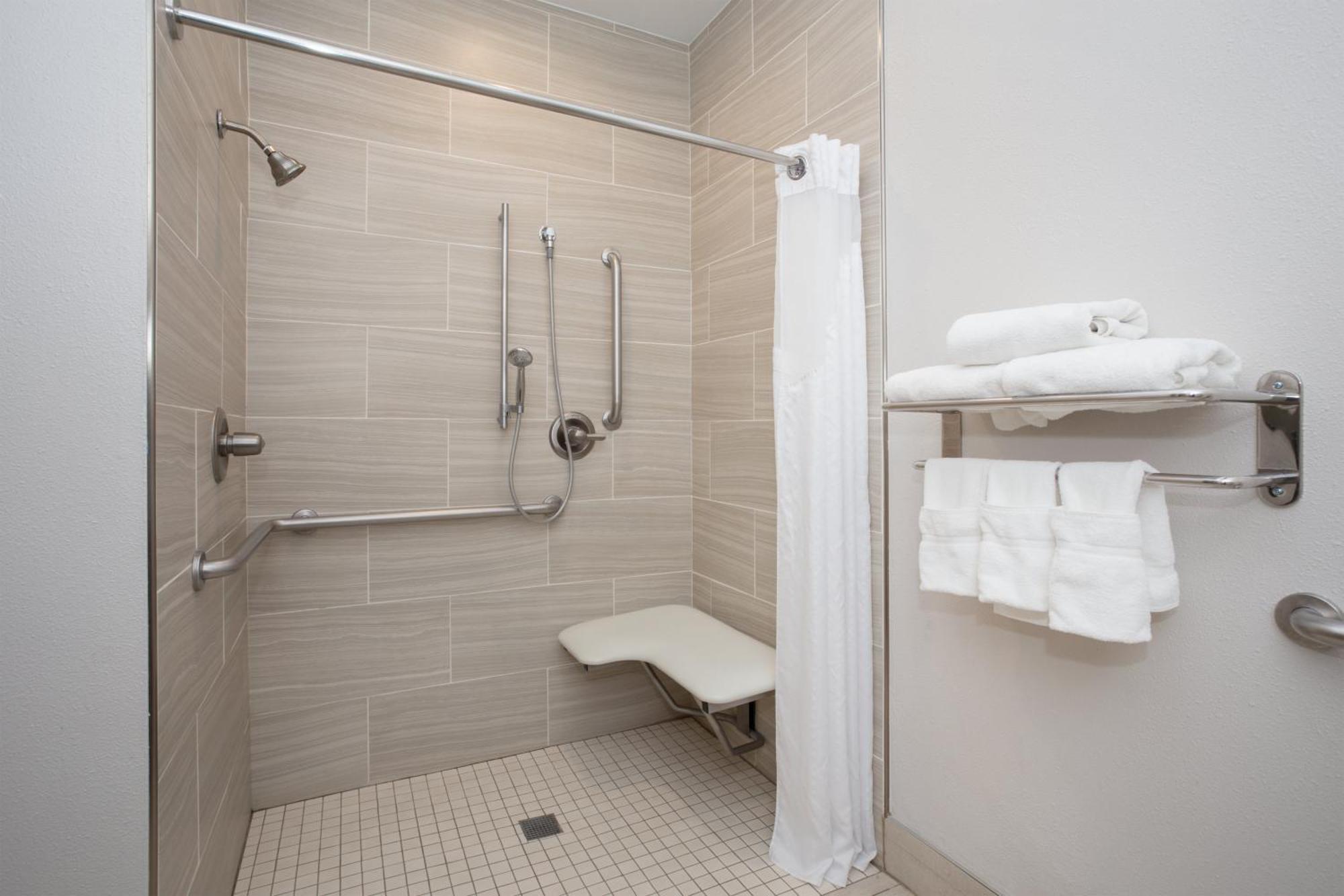 Holiday Inn Express & Suites Amarillo By Ihg Exterior photo