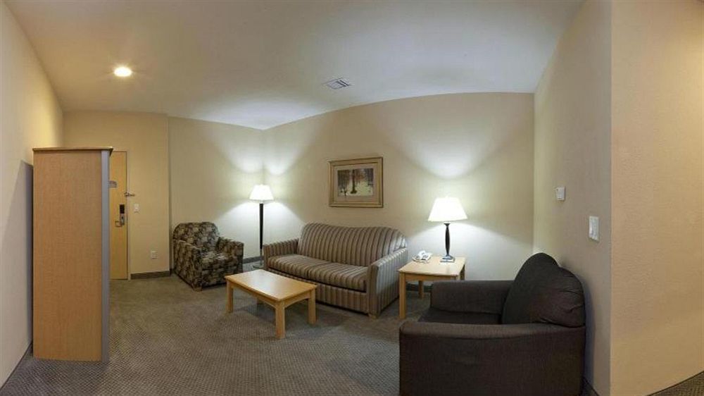 Holiday Inn Express & Suites Amarillo By Ihg Exterior photo