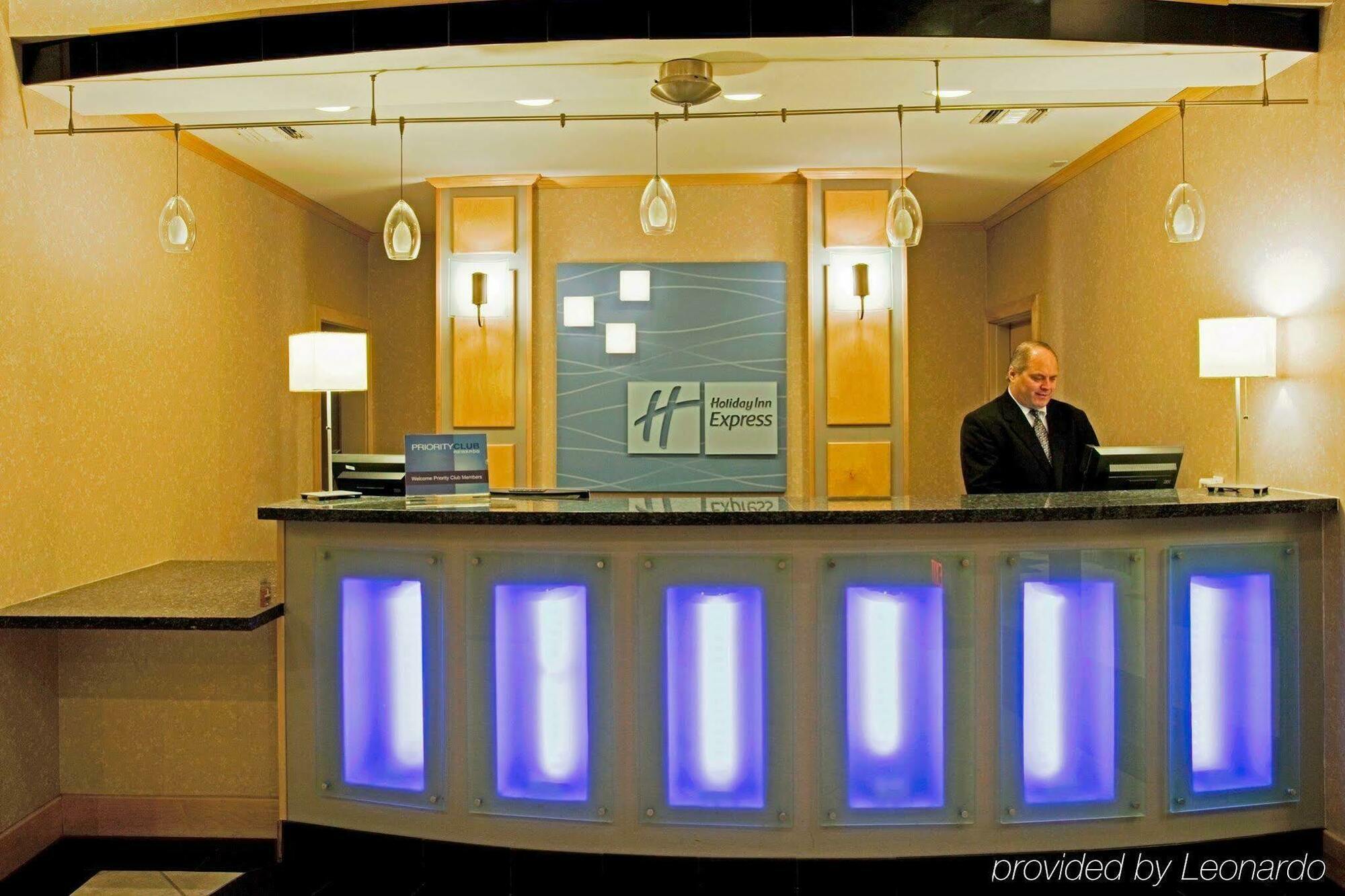 Holiday Inn Express & Suites Amarillo By Ihg Exterior photo