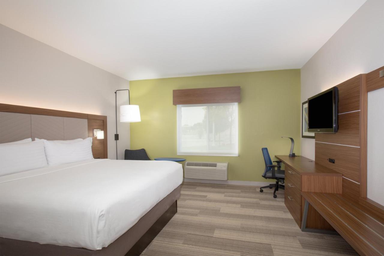 Holiday Inn Express & Suites Amarillo By Ihg Exterior photo